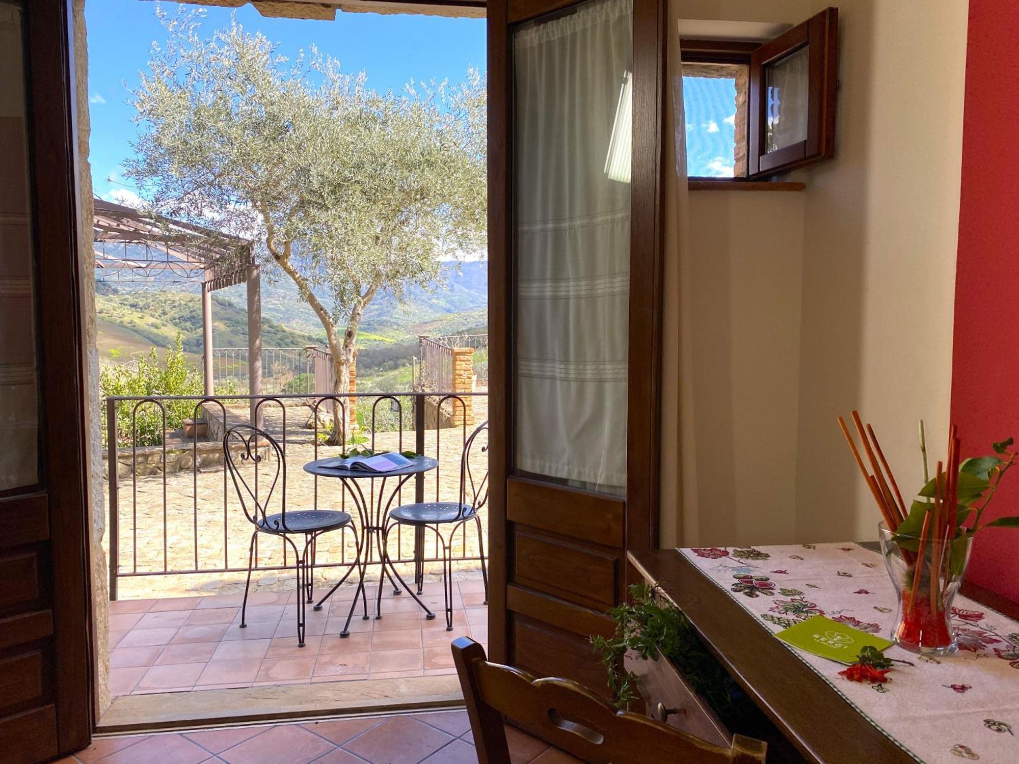 Azienda Agrituristica Bergi 카스텔부오노 외부 사진
